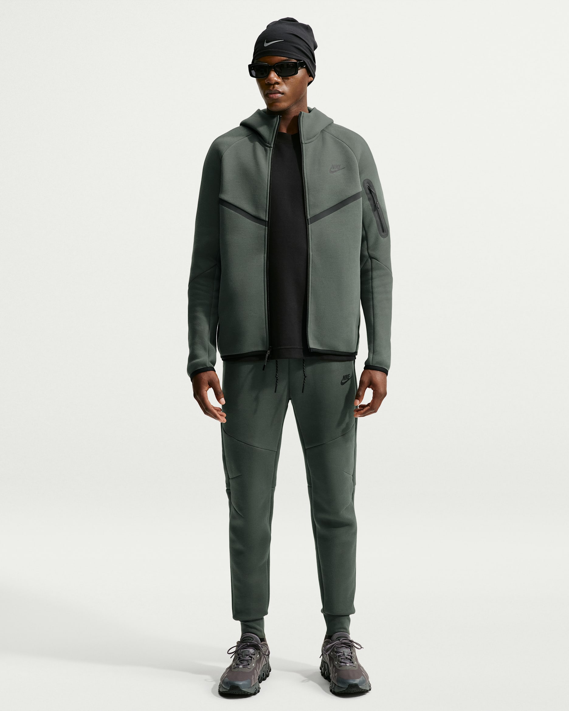 Nike Tech Men's Fleece Joggers. Nike.com